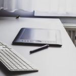 紙に描いてるような触り心地の保護フィルム